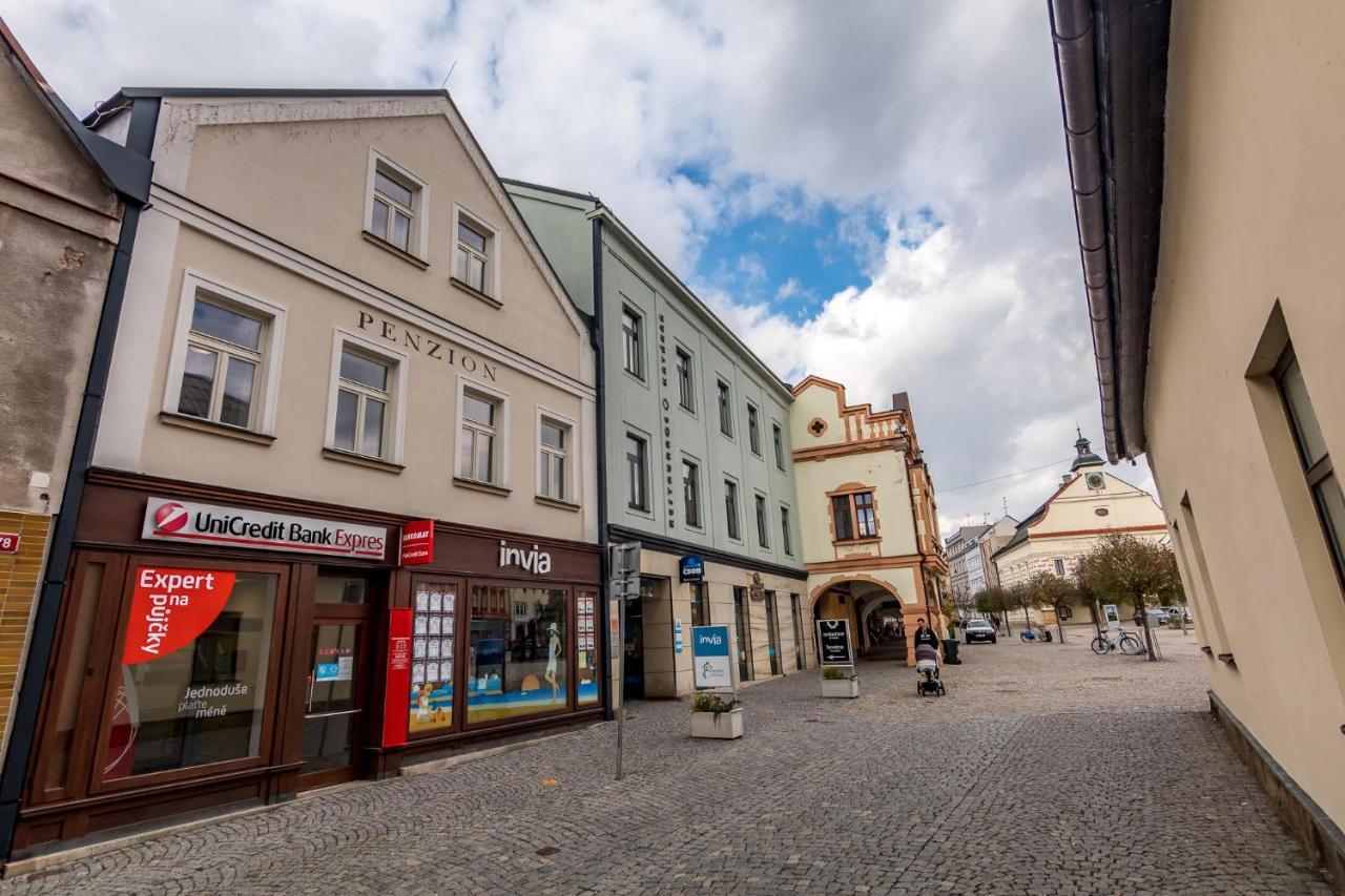 Penzion Na Namesti Dvur Kralove nad Labem Ngoại thất bức ảnh