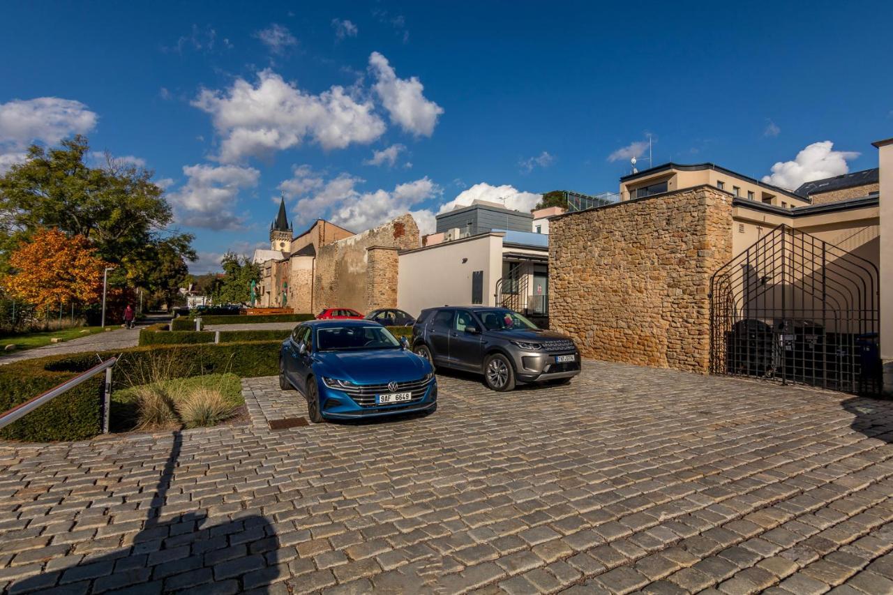 Penzion Na Namesti Dvur Kralove nad Labem Ngoại thất bức ảnh