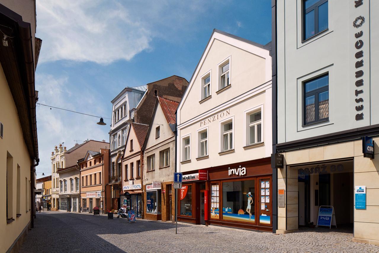 Penzion Na Namesti Dvur Kralove nad Labem Ngoại thất bức ảnh